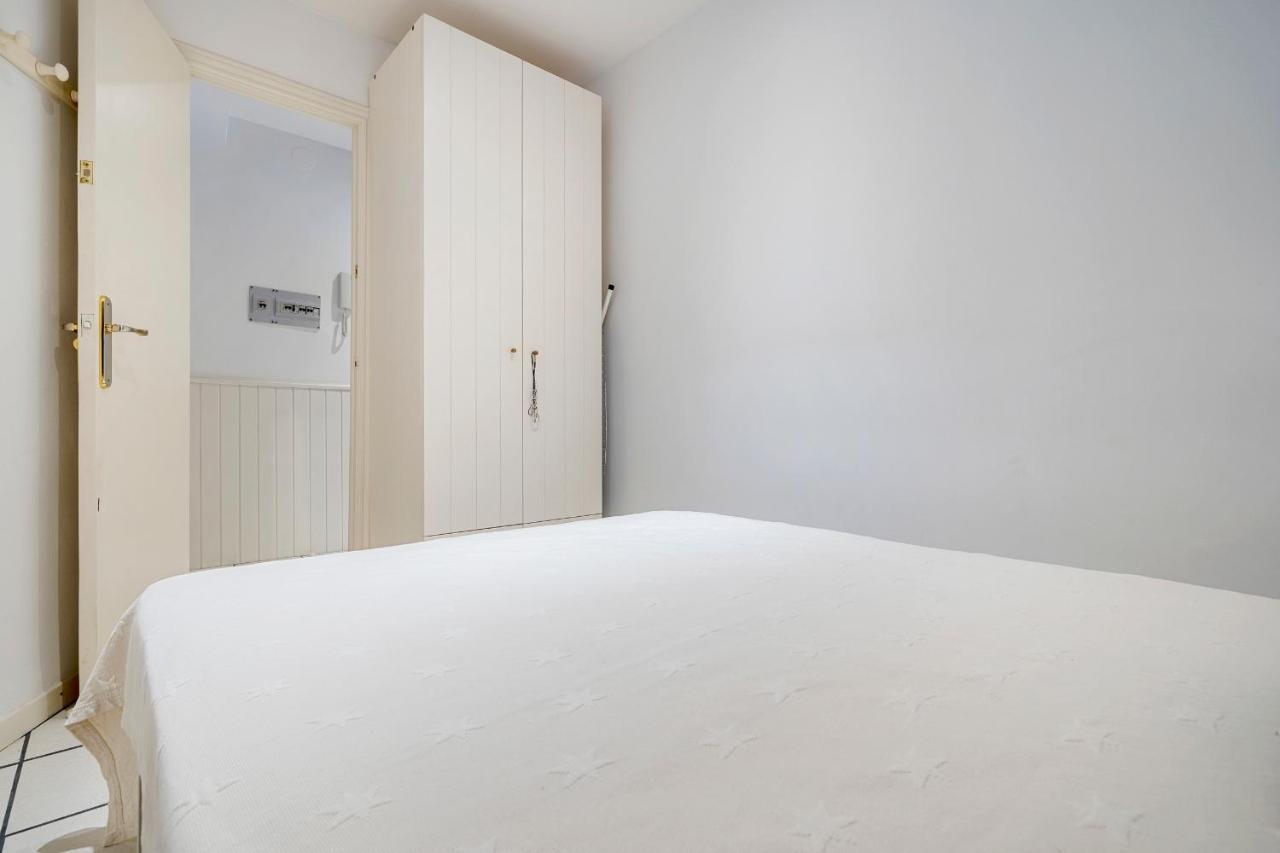 Hauzify I Apartament Capellans Салоу Екстериор снимка
